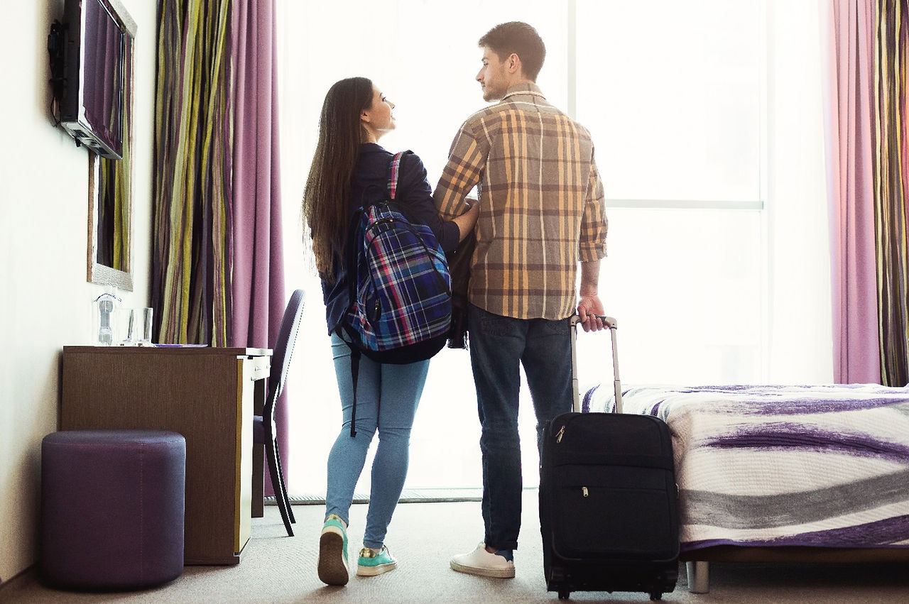 pareja en nueva casa