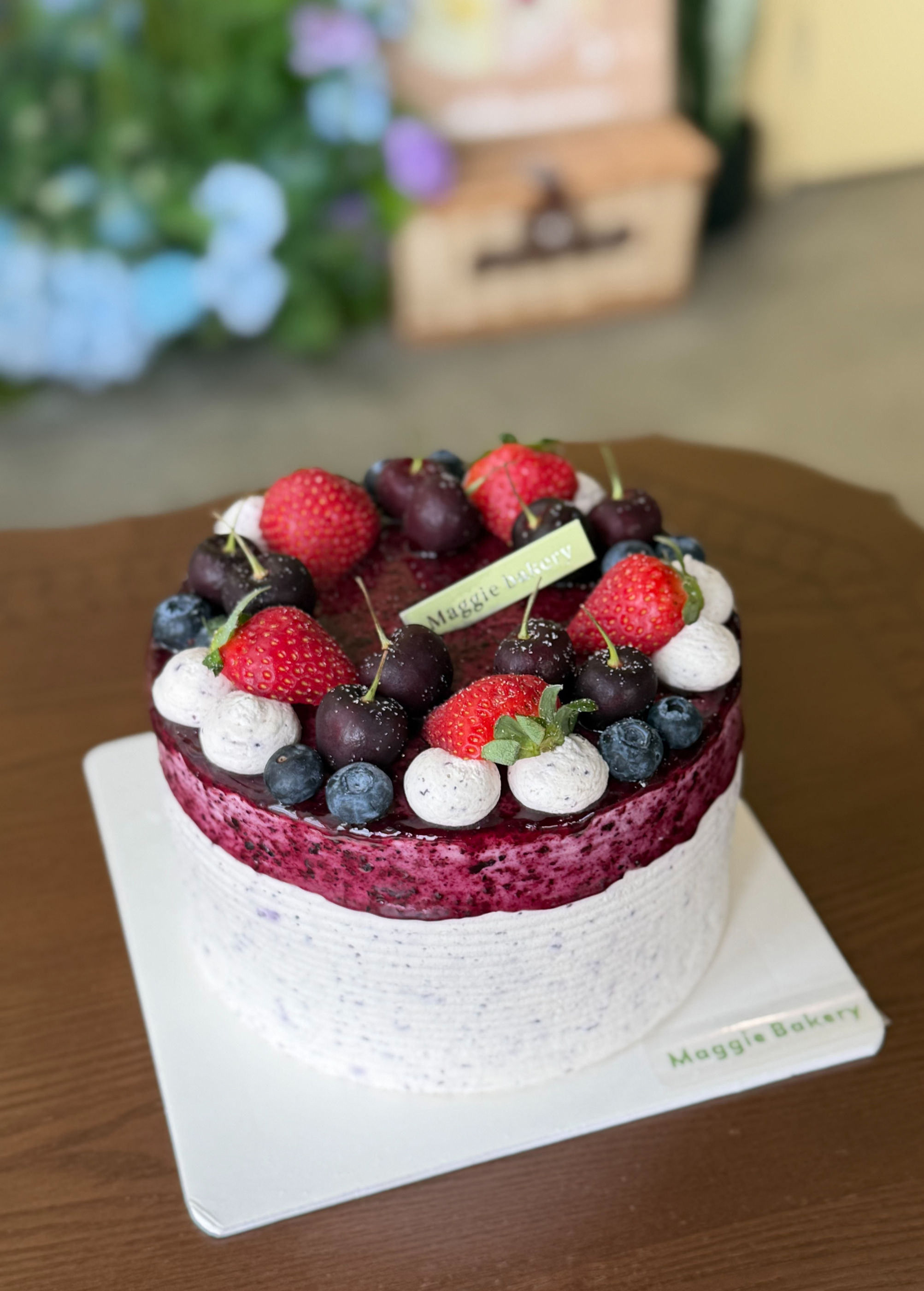 Fresh Berry Cake