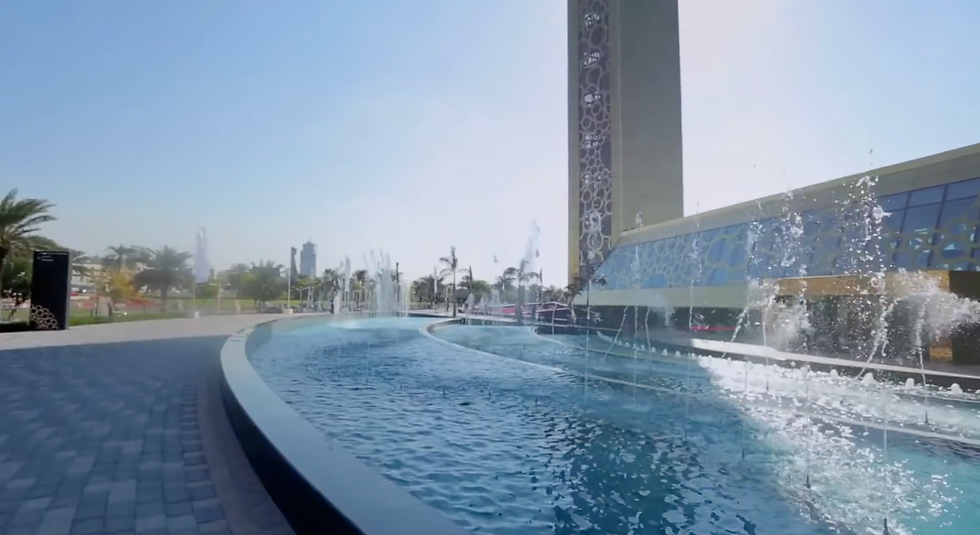 Dubai Frame — фонтаны у Золотой рамки