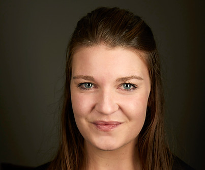 Chloe bio _edited.jpg