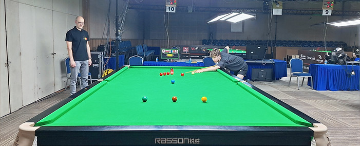 Luk Simoens providing individual coaching at the European Championships