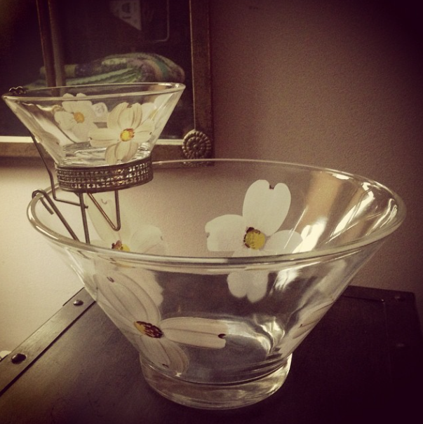 Mid-century chip & dip caddy