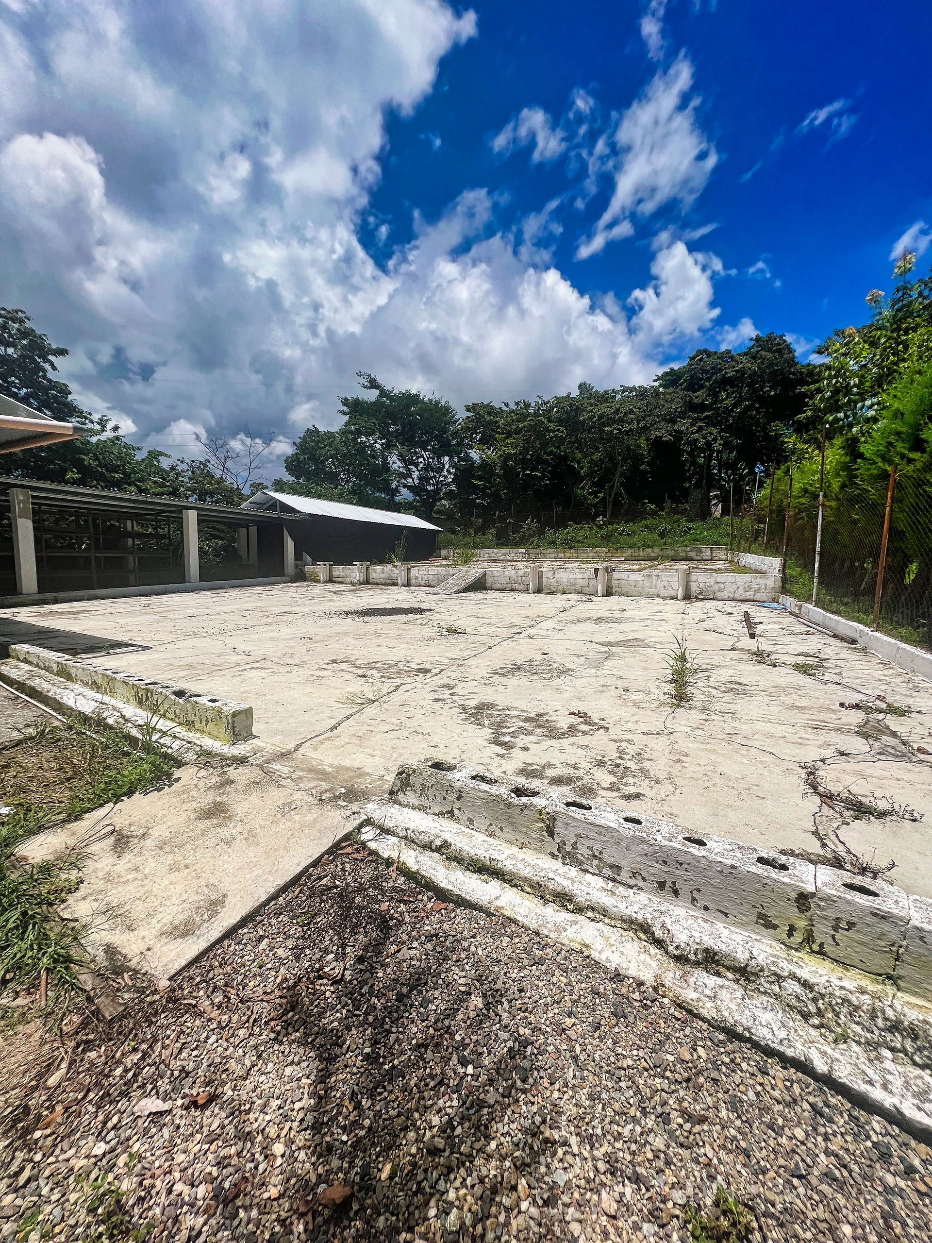 Hulpproject | Escuela de Caficulura Las Flores | Guatemala | rondleiding koffieplantage droogruimte