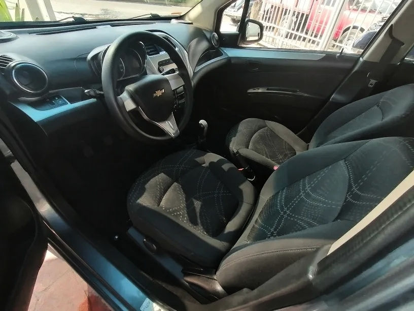 Miniatura: Chevrolet Beat 2018 Gris NB LT Man