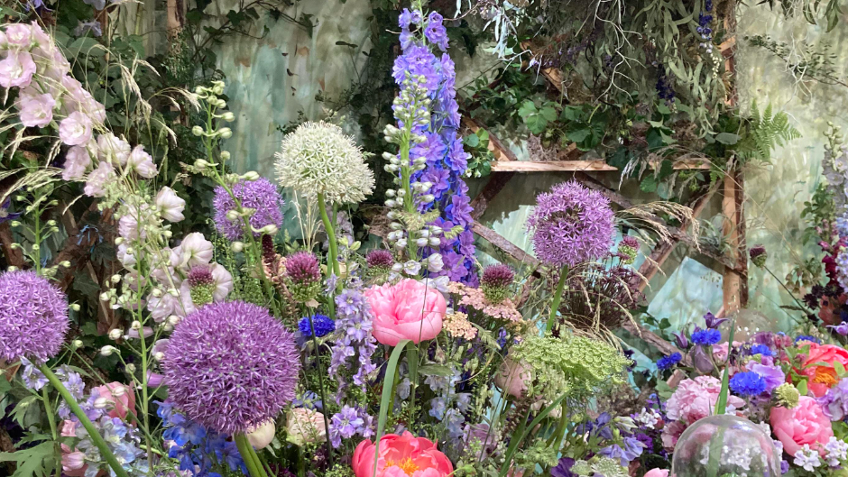 Paint & Pour X Chelsea Flower show