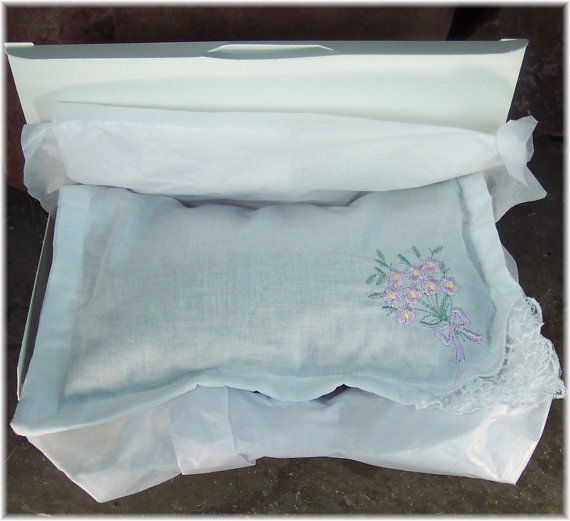 Thumbnail: Organic Lavender Sleep Pillow Sweet Dreams