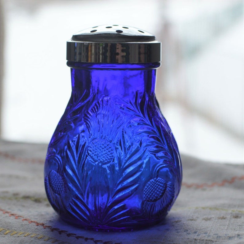 Thumbnail: Powder Shakers with  Natural Dusting Powder. Assorted