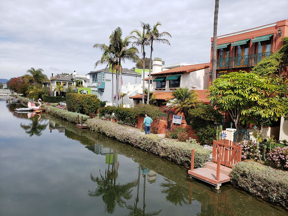 Coast Starlight LA -Canals.7