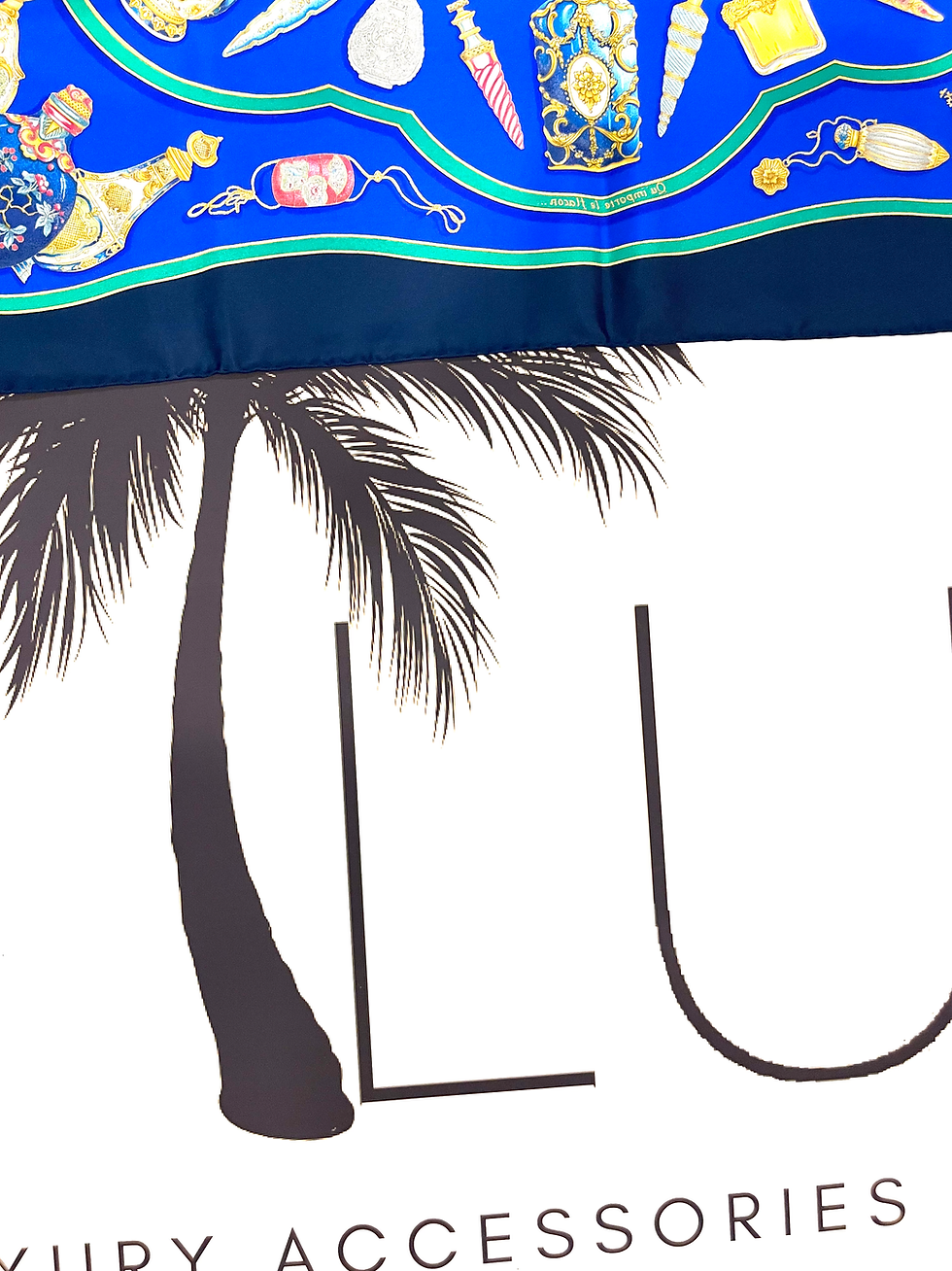 Thumbnail: HERMÈS Qu'importe le Flacon 90cm