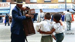 O REALEJO NA PRAÇA NOVE DE JULHO-livro EXTRAGEMA