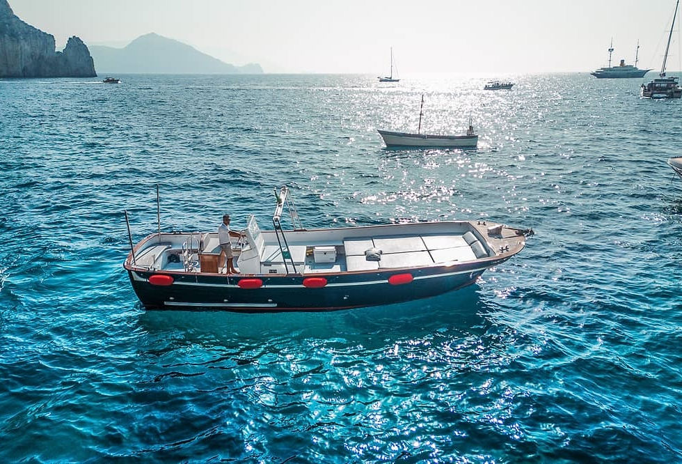 passeio de barco; barco; Capri; Costa Amalfitana; iate; lancha; Positano; Sorrento