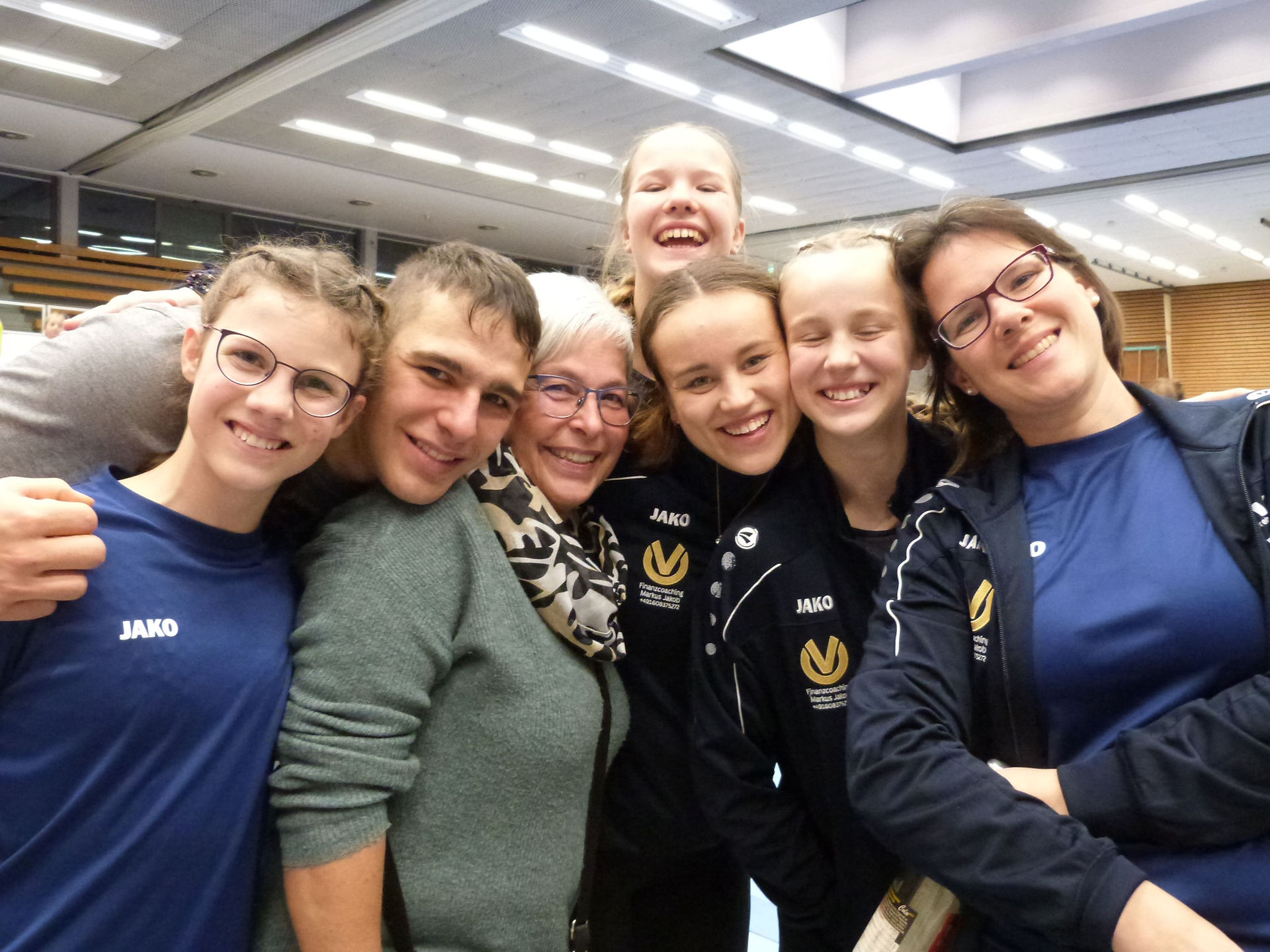 Gruppe glücklicher Athleten vom Turnverein Ichenheim