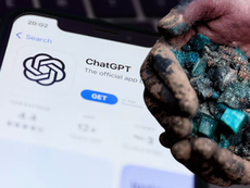 Los costos de la inteligencia artificial: Más extractivismo, explotación laboral y contaminación