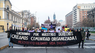 POBLADORES MARCHAN PROTESTAN EN LA ALAMEDA: “SIN VIVIENDA NO HAY SEGURIDAD”