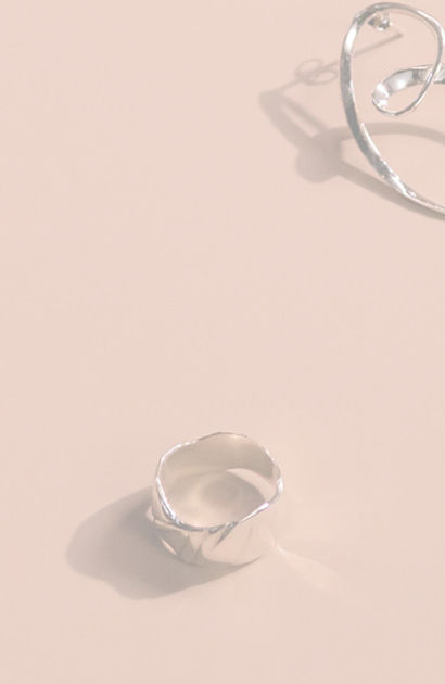 Silver Jewelry Display_edited.jpg