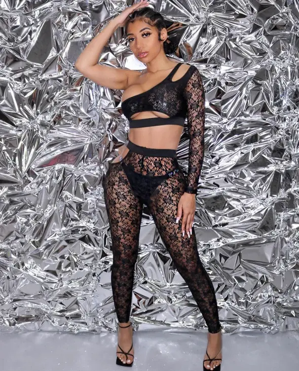 Thumbnail: Burlesque Queen