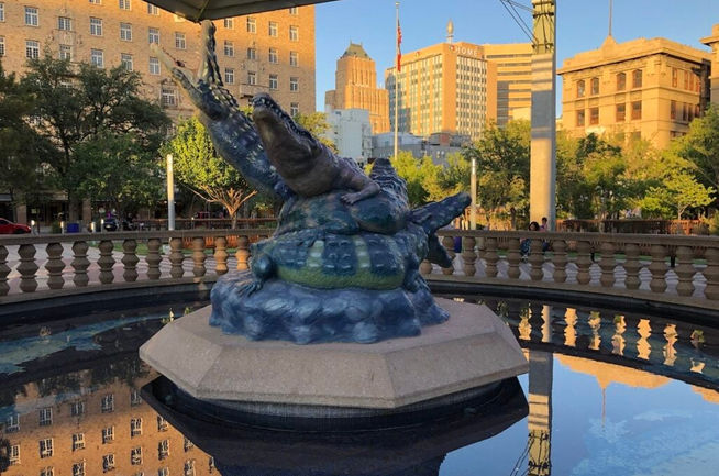 San-Jacinto-Plaza-Alligator-sculpture-nearandfaraz-1024x768.jpeg