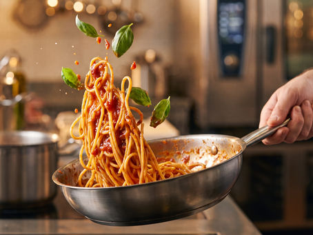 🍝 Al Dente Perfeito: Como Servir Massas e Molhos Incríveis Simultaneamente no Horário de Pico
