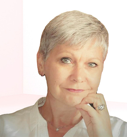Sylvia CHESNIER fond rose_edited_edited.jpg