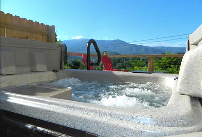 hot tub with mountain view, Gatlinburg TN