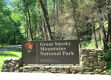 my photo of the Great Smoky Mountains National Park entrance sign in Gatlinburg, tennessee
