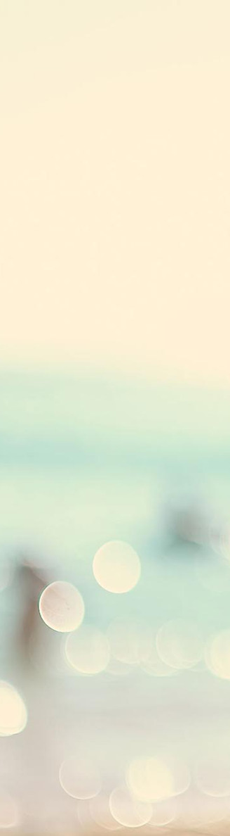 Blurry beach scene