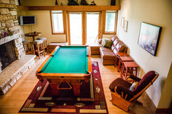 Rec room w pool/ping pong