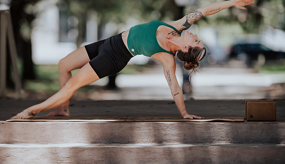Lindsey Maldonado Yoga Teacher 500