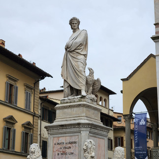 Donte Statue at St Croce