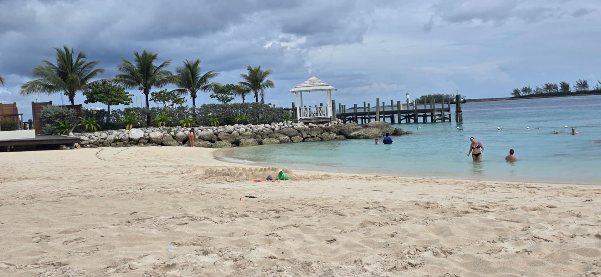 Nassau Beach and dock at the British Colonial