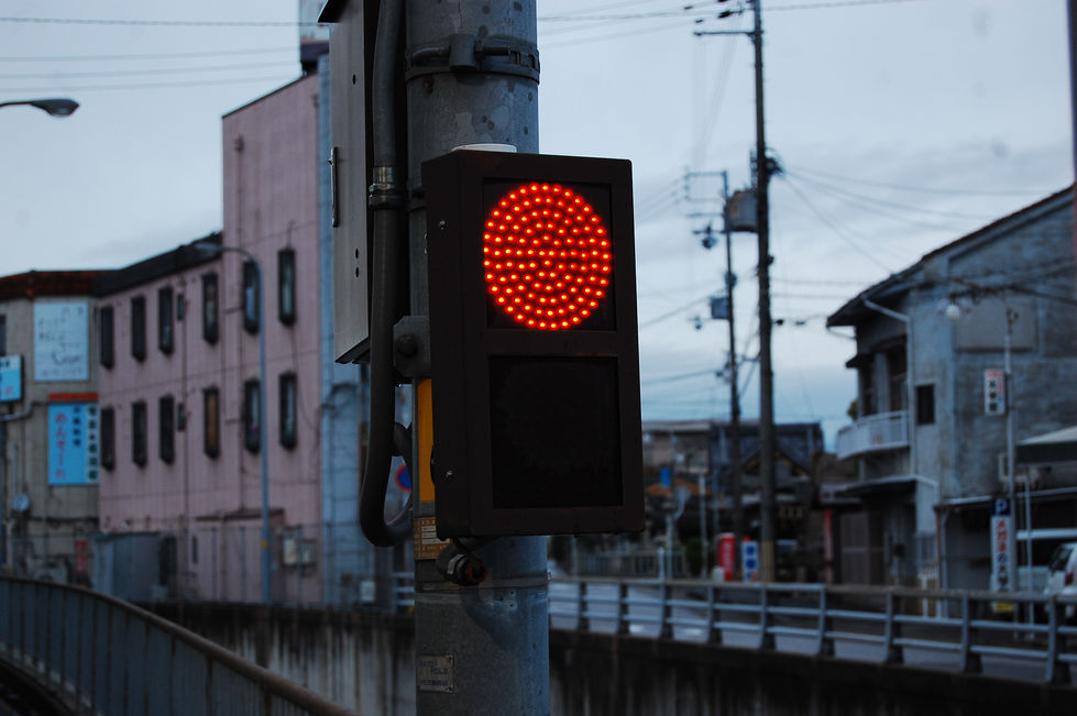悲しきかな朱色発光体