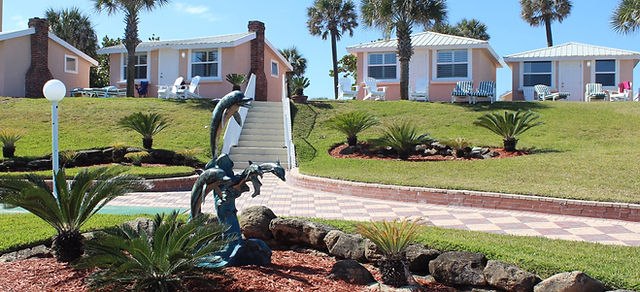Shoreline and Cabana | Daytona Beach Oceanfront Motel