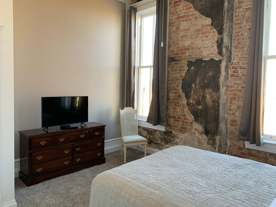 Clinton County Indiana
Frankfort Indiana
Near Lafayette and Indianapolis
Short term rental