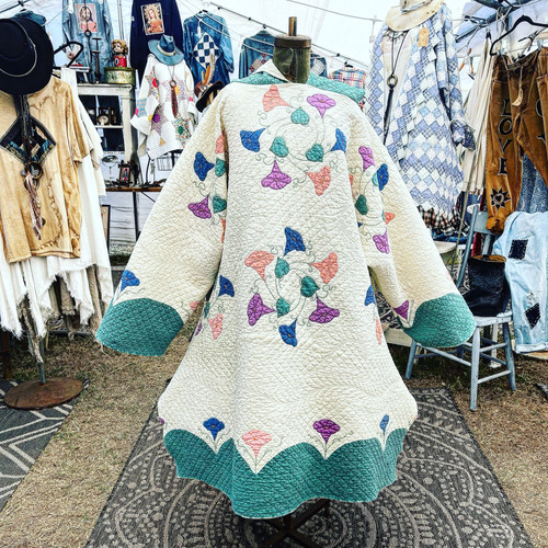 Quilt Jumper with Hood Assemblage333