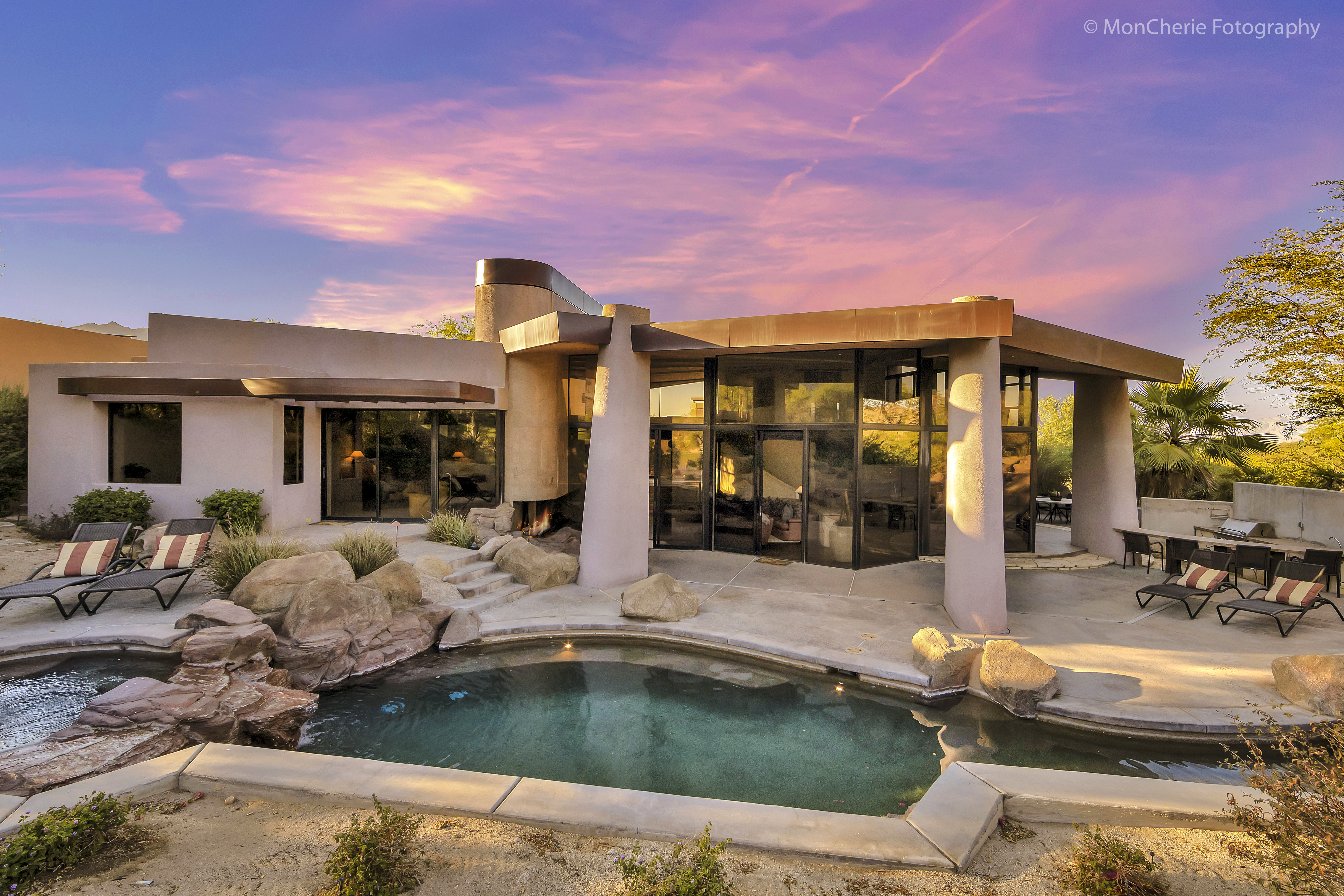 118 Kiva Dr / Palm Desert, CA
