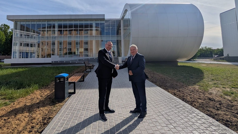 Președintele Autorității Naționale pentru Cercetare în vizită la Centrul de Transfer Tehnologic al Universității din Oradea. A fost pusă în discuție ideea unui program de burse postdoctorale.