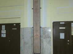 Două lucrări semnate de sculptorul orădean Iosif Fekete îmbogățesc patrimoniul cultural al Universității din Oradea