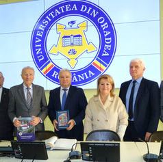 EMIL CONSTANTINESCU: "Modelul dumneavoastră este foarte bun. Oradea este un model de instituție universitară foarte atractiv”. Fostul președinte al României în vizită la Universitatea din Oradea