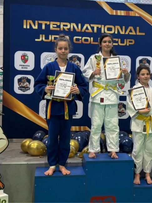 CHAMPIONS ORADEA la "Cupa de Aur" 2025. 400 sportivi, 33 de cluburi. Din România și Ungaria. 5 medalii de aur prin Salajan Ilian, Chise Razvan, Barbu Raisa, Anghel Veron și Taghatine Sofia