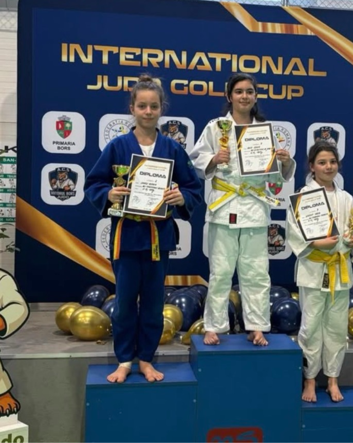 CHAMPIONS ORADEA la "Cupa de Aur" 2025. 400 sportivi, 33 de cluburi. Din România și Ungaria. 5 medalii de aur prin Salajan Ilian, Chise Razvan, Barbu Raisa, Anghel Veron și Taghatine Sofia