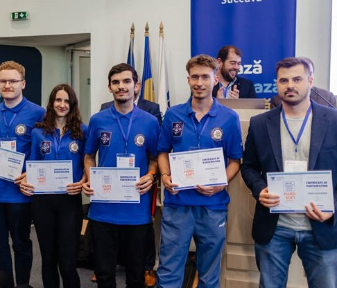 Morar Cătălin-Daniel, Perei Mark-Bence, Tufan Raul-Ionuț și Corniș Ana-Raluca și Gal Csaba-Szilard au reprezentat Universitatea din Oradea la competiția „Hard & Soft”.
