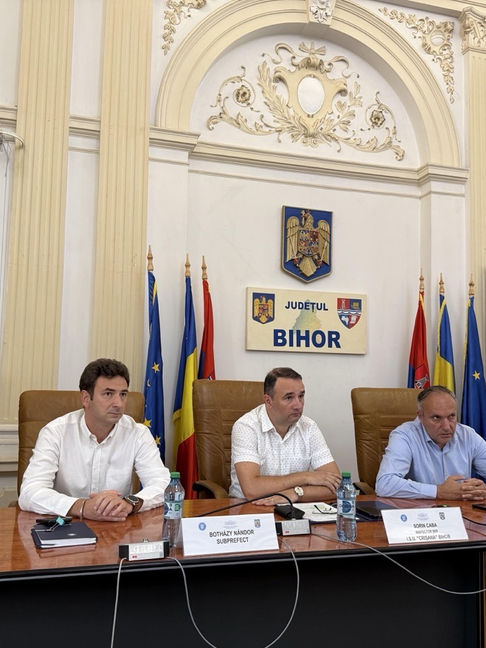 Gestionarea resurselor de apă pe caniculă și sezonul incendiilor de vegetație pe masa prefectului. Orașele din Bihor sunt asigurate. Satele mai puțin