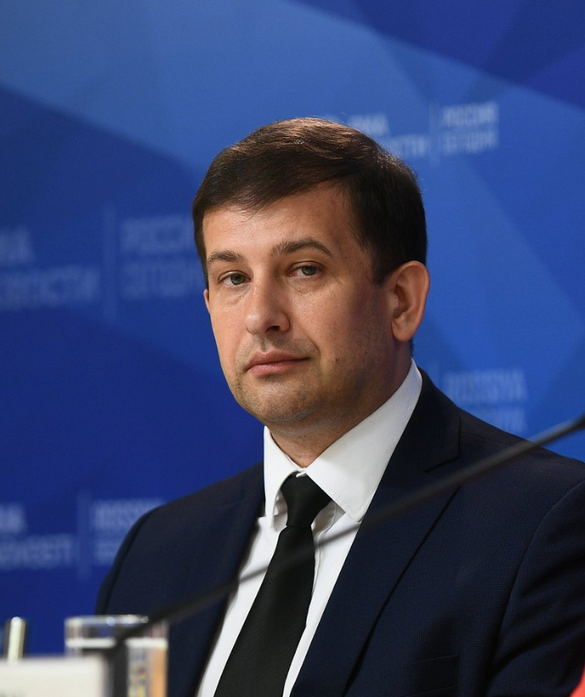 Фейки как дроны: Андрей Манойло рассказал, как организовать "оборону"