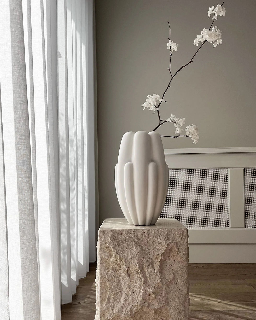 Miniature : Bloom Vase Slim, Mini - Bone White