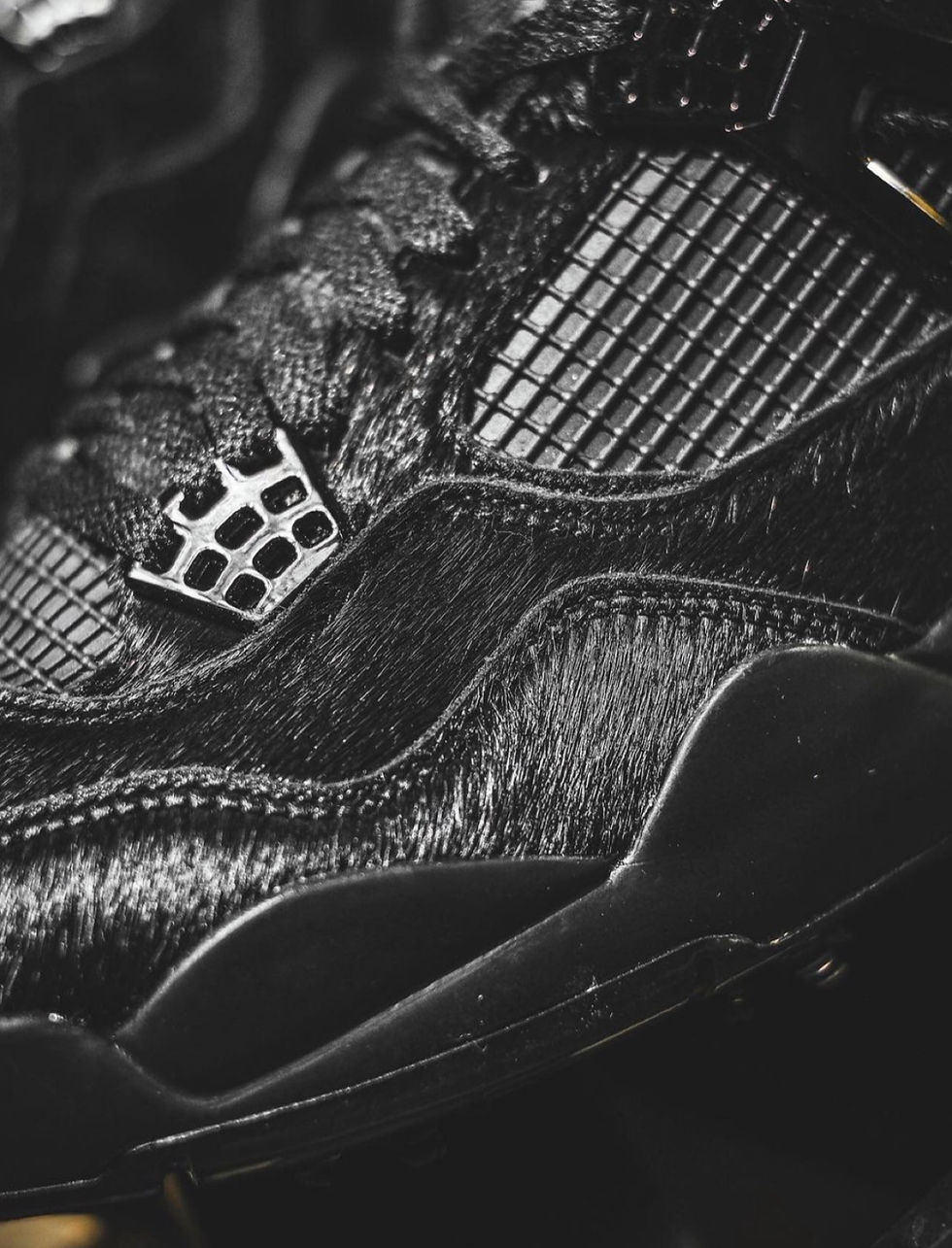Miniatura: Air Jordan 4 Black Cat -  Pony Hair