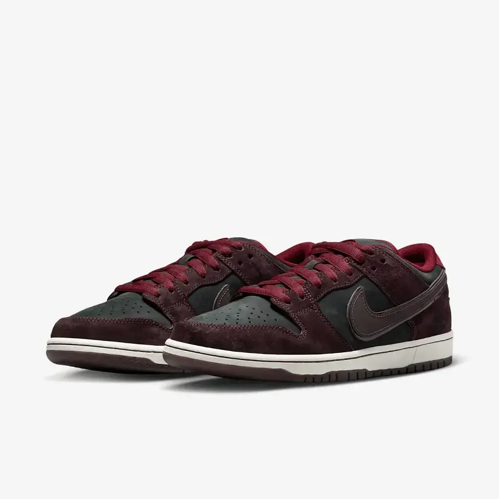 Miniatura: Riot Skateshop x Nike SB Dunk Low Pro Mahogany and Team Red