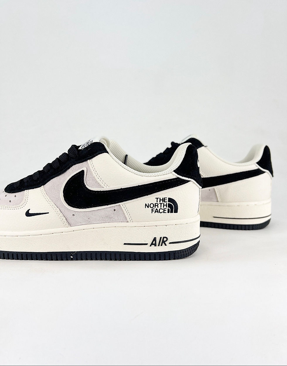 Miniatura: Air Force 1 Summit Black TNF Edition