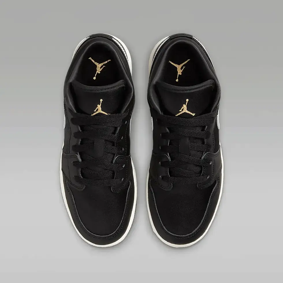 Miniatura: Air Jordan 1 Low SE GS Black Sail Metallic Gold Silver