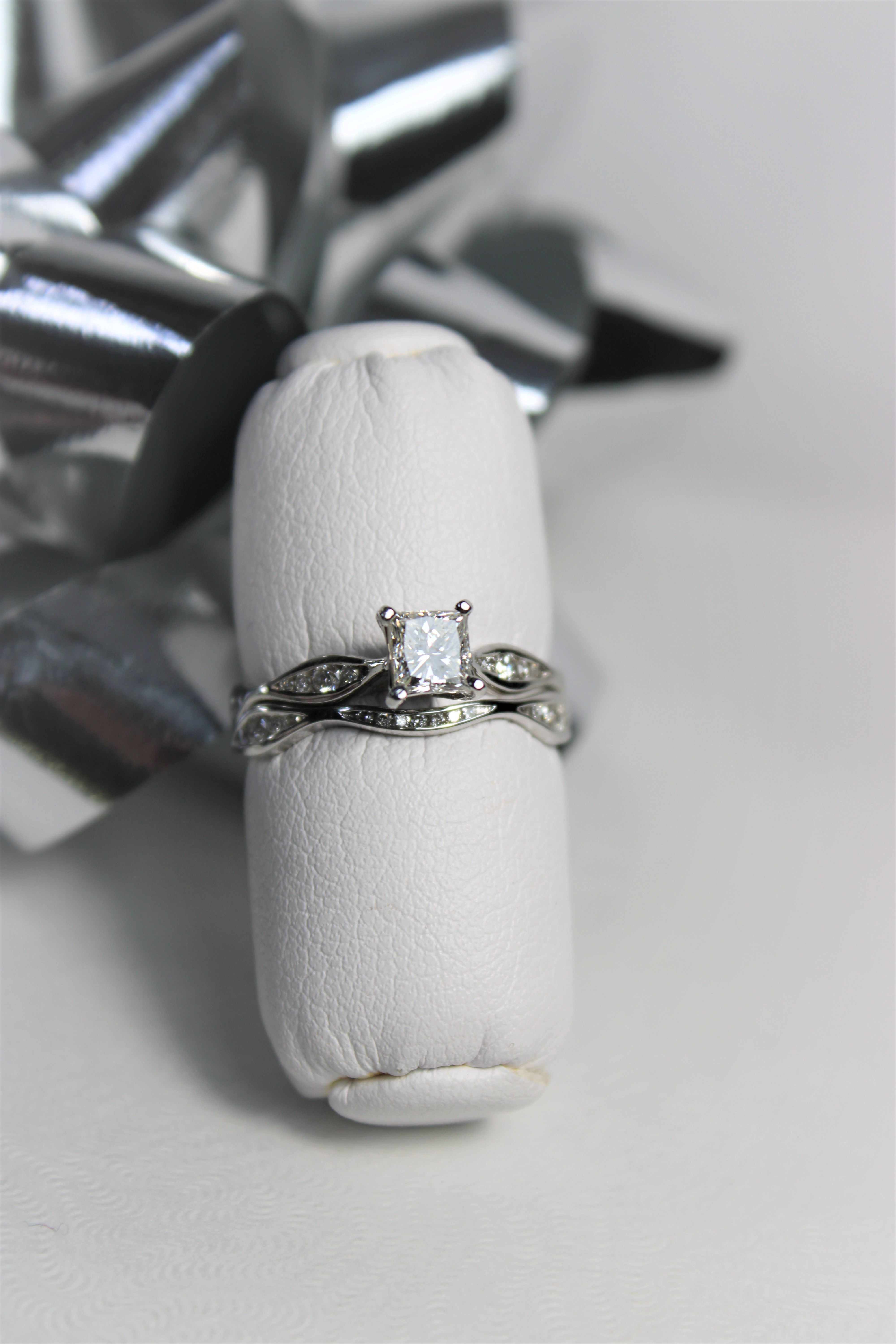 Princess Diamond with Wavy Band Wedding Set - J3808