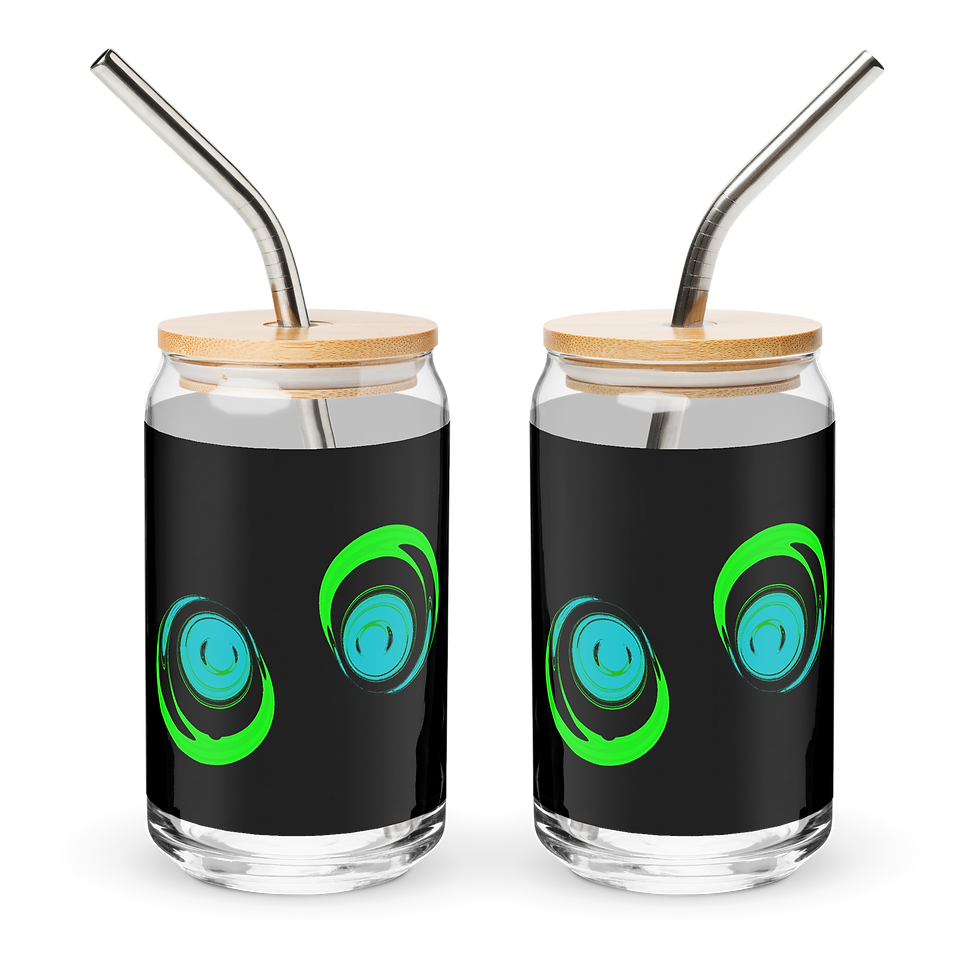 LOS OJOS  IS A CAN-SHAPED GLASS WITH LID AND STRAW